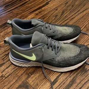Nike Men’s Epic React Flyknit Running Shoes